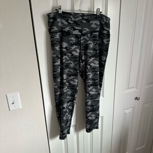 Camo & Black Reversible Women's Yoga Pants